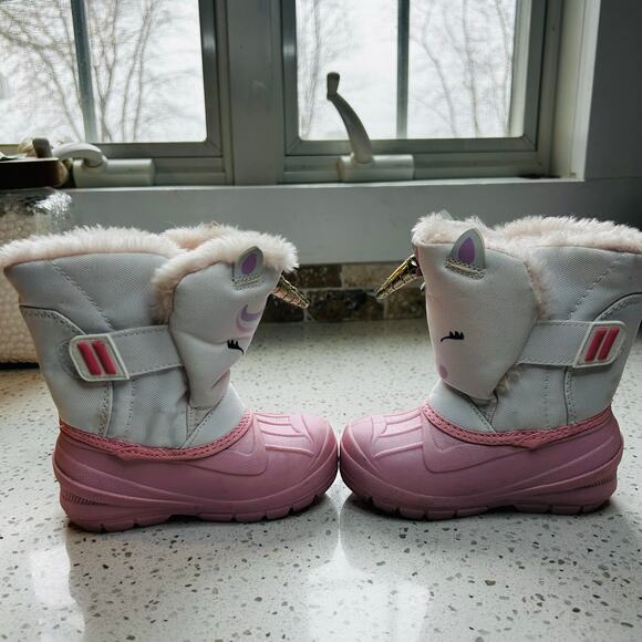 Unicorn Snow Boots Size Toddler 6 - Picture 4 of 9